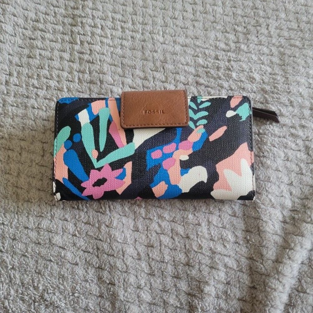 Fossil Wallet Like New